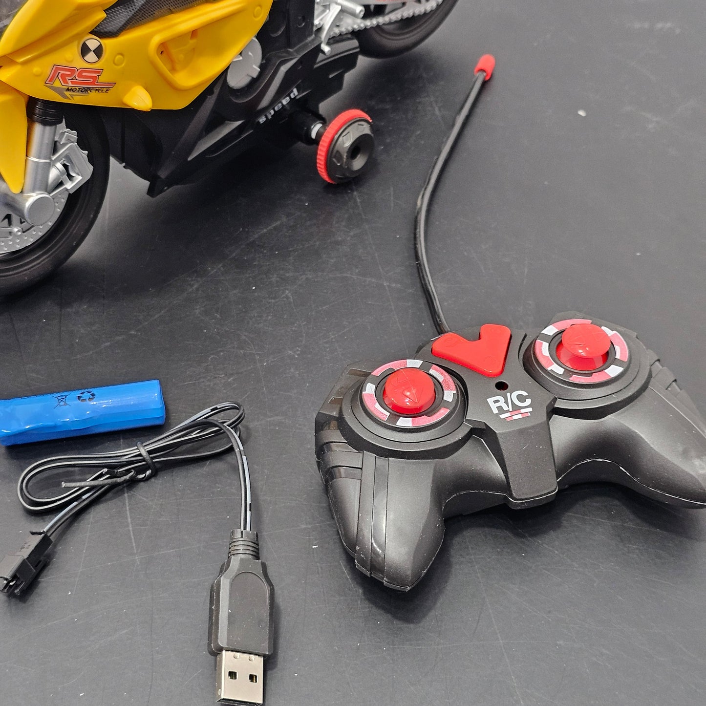 Race Moto 1:20 Remote Control Motorcycle – 360° Spin, Light & Sound Action | Golu Baby