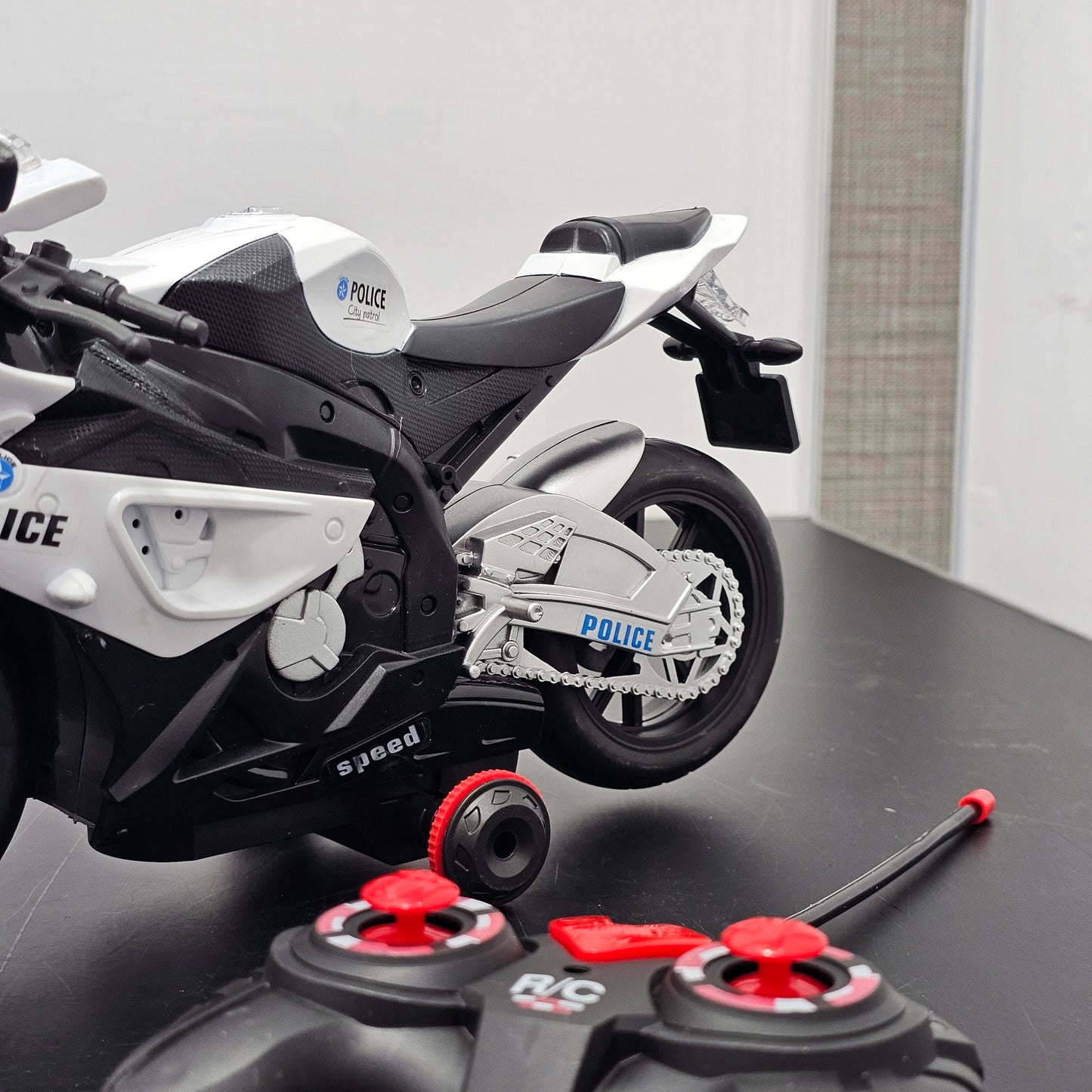 Police Moto 1:20 Remote Control Motorcycle – 360° Rotation with Light & Sound | Golu Baby